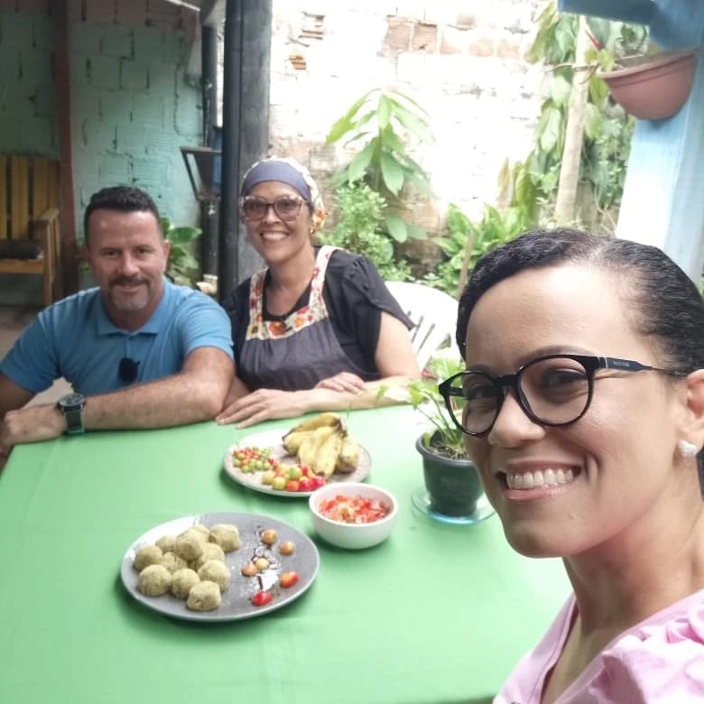 Estudante de Gastronomia, residente em Uruçuca, faz sucesso com receita de bolo de casca de banana Estudante de Gastronomia, residente em Uruçuca, faz sucesso com receita de bolo de casca de banana