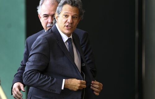 Governo evita comentar posição de Haddad sobre correção da tabela, abaixo da prometida Governo evita comentar posição de Haddad sobre correção da tabela, abaixo da prometida
