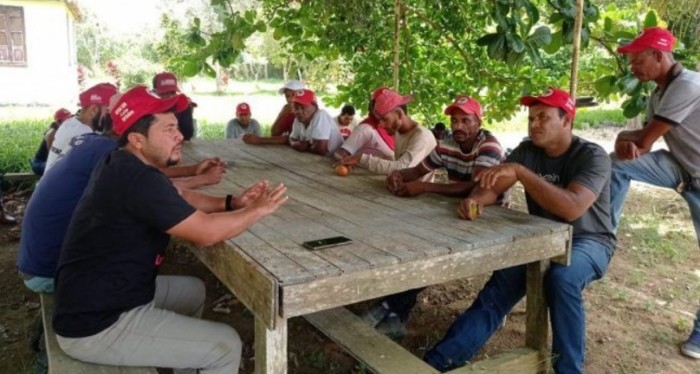MST invade fazenda da EBDA em Itiruçu MST invade fazenda da EBDA em Itiruçu