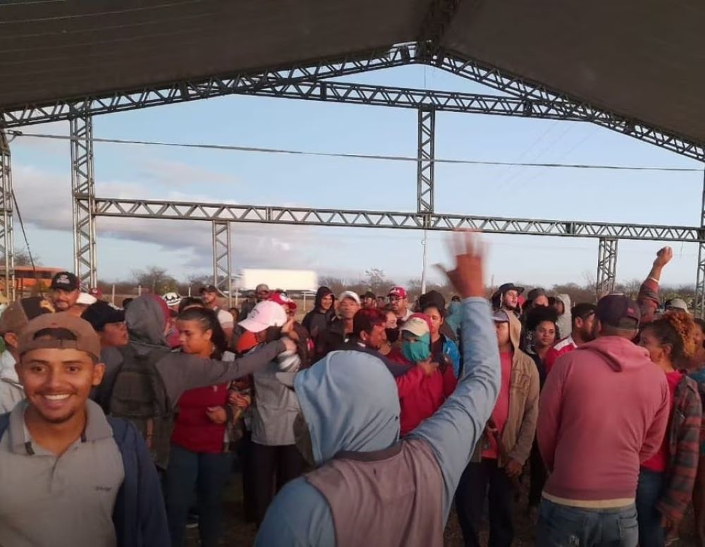 MST volta a invadir área da Embrapa e acusa governo Lula de não cumprir acordo MST volta a invadir área da Embrapa e acusa governo Lula de não cumprir acordo