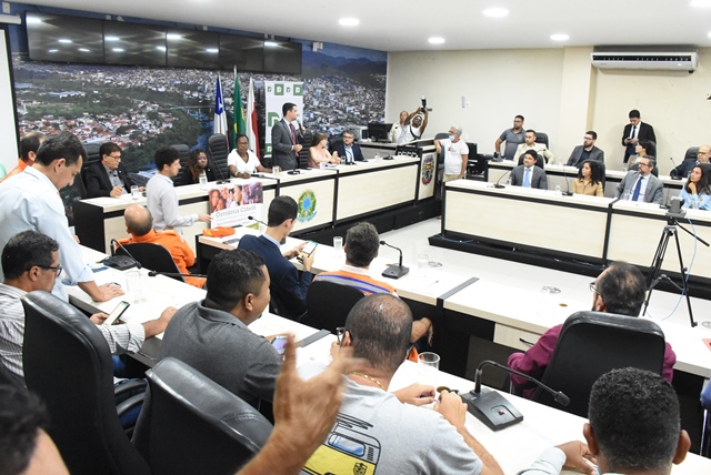 Jequié foi vítima de um crime sem precedentes na história recente da cidade, diz presidente da Câmara em Audiência Pública Jequié foi vítima de um crime sem precedentes na história recente da cidade, diz presidente da Câmara em Audiência Pública