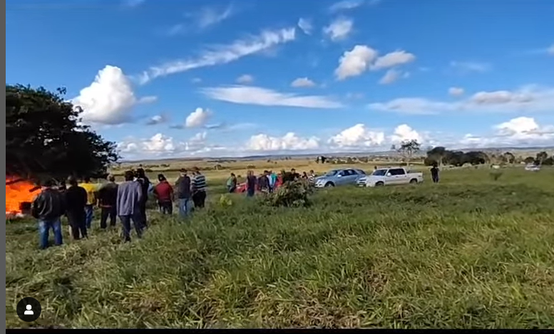 Fazendeiros expulsaram integrantes do MST de fazenda invadida em Itiruçu Fazendeiros expulsaram integrantes do MST de fazenda invadida em Itiruçu