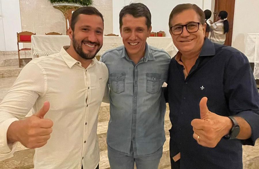 Bui Bulhões e Joaquim Caires negam apoio a Antônio Brito e se mantém na base do Prefeito Zé Cocá Bui Bulhões e Joaquim Caires negam apoio a Antônio Brito e se mantém na base do Prefeito Zé Cocá