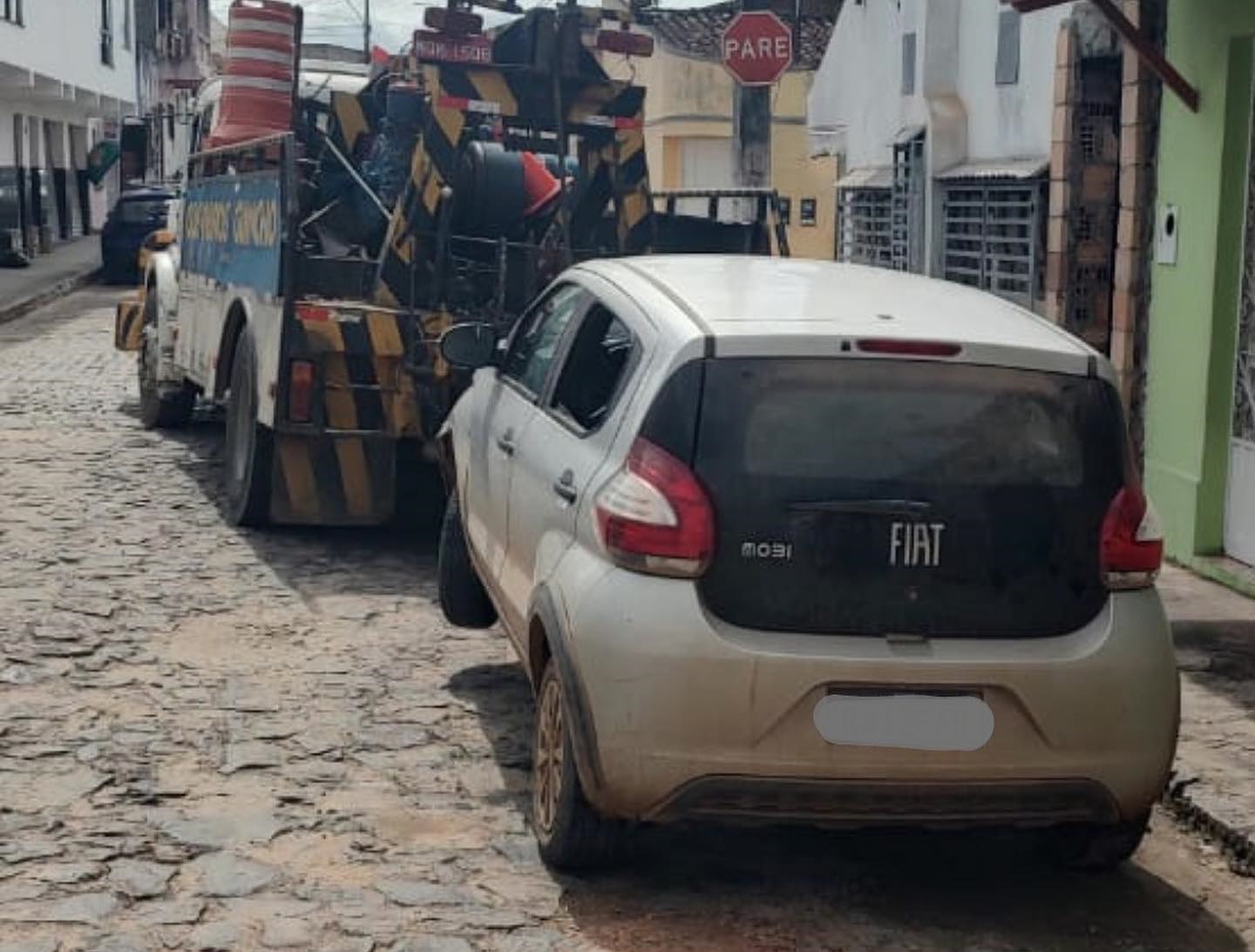 Polícia Rodoviária Estadual recupera carro roubado em Buerarema Polícia Rodoviária Estadual recupera carro roubado em Buerarema