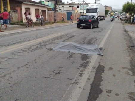 Ipiaú: Ciclista morre atropelado por ônibus da Policlínica em curva perigosa da Avenida Lauro de Freitas
