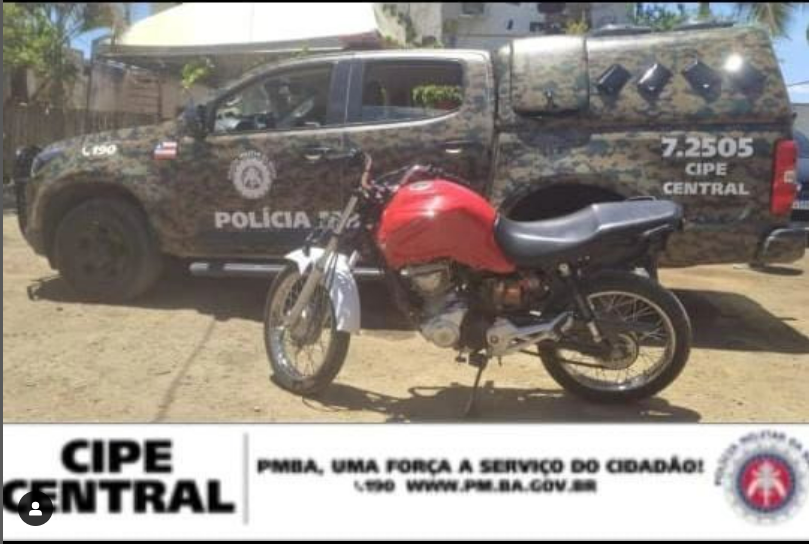 Após assaltar posto de combustíveis assaltantes abandona moto e fogem pelo matagal Após assaltar posto de combustíveis assaltantes abandona moto e fogem pelo matagal