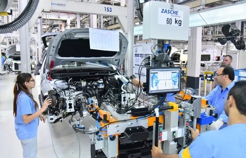 Volkswagen suspende produção em fábricas no Brasil Volkswagen suspende produção em fábricas no Brasil