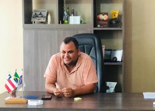 Prefeito Marcelo Pecorelle sanciona reajuste do piso salarial dos enfermeiros Prefeito Marcelo Pecorelle sanciona reajuste do piso salarial dos enfermeiros