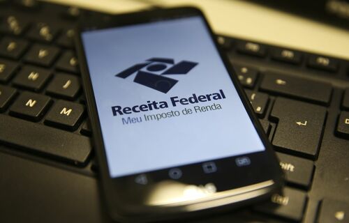 Especialista dá dicas para contribuintes que vão pagar Imposto de Renda, IPVA e IPTU nos primeiros meses do ano Especialista dá dicas para contribuintes que vão pagar Imposto de Renda, IPVA e IPTU nos primeiros meses do ano