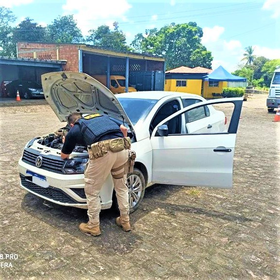 Homem assume parcelas de consórcio e acaba detido com carro roubado em Jequié Homem assume parcelas de consórcio e acaba detido com carro roubado em Jequié