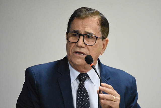 Joaquim Caíres solicita construção de arena poliesportiva no campo do Brasil Novo Joaquim Caíres solicita construção de arena poliesportiva no campo do Brasil Novo