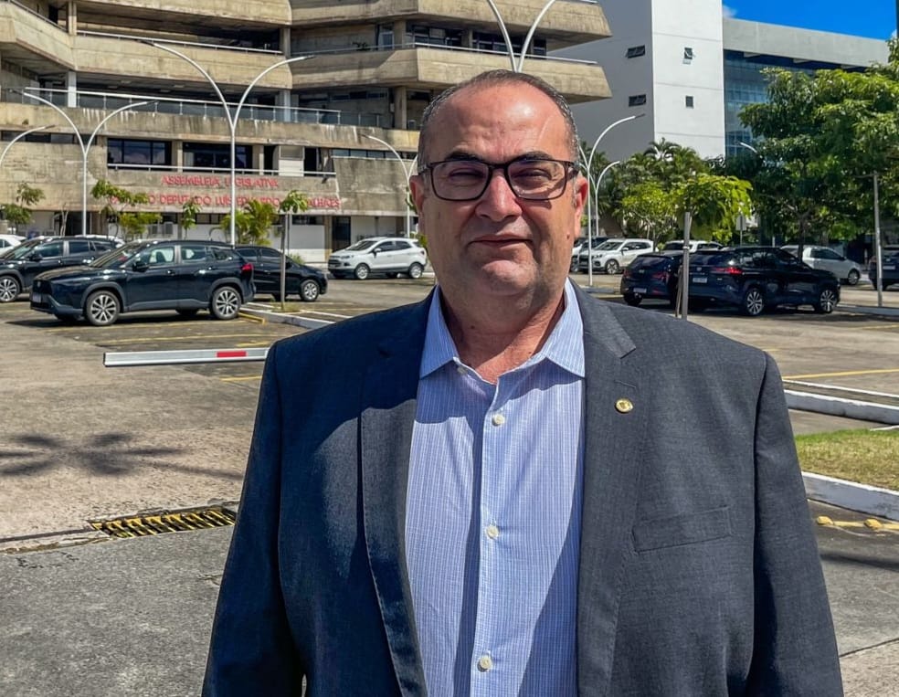 Hassan apresenta projeto isentando consumidor da taxa de religação de serviços públicos Hassan apresenta projeto isentando consumidor da taxa de religação de serviços públicos