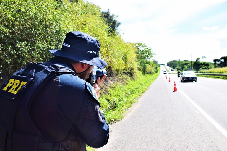 Quase 2.000 veículos acima da velocidade foram flagrados durante a Operação São João Quase 2.000 veículos acima da velocidade foram flagrados durante a Operação São João