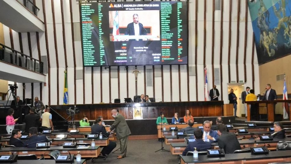 Aumento do ICMS vai deixar o custo de vida do baiano mais alto, afirma Sandro Régis Aumento do ICMS vai deixar o custo de vida do baiano mais alto, afirma Sandro Régis