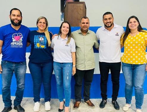 Prefeito Marcelo Pecorelli participa de encontro dos Pais e Amigos do Excepcionais no Telessaúde Prefeito Marcelo Pecorelli participa de encontro dos Pais e Amigos do Excepcionais no Telessaúde
