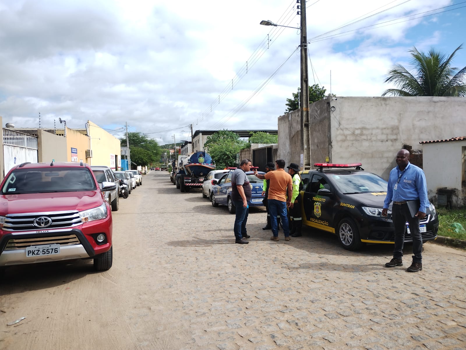 Jequié: prestadores de serviços do gasoduto da Bahia Gás protestaram contra a falta de pagamento Jequié: prestadores de serviços do gasoduto da Bahia Gás protestaram contra a falta de pagamento