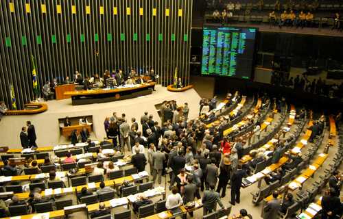 Reforma tributária vai reduzir arrecadação dos municípios e aumentar a pobreza Reforma tributária vai reduzir arrecadação dos municípios e aumentar a pobreza