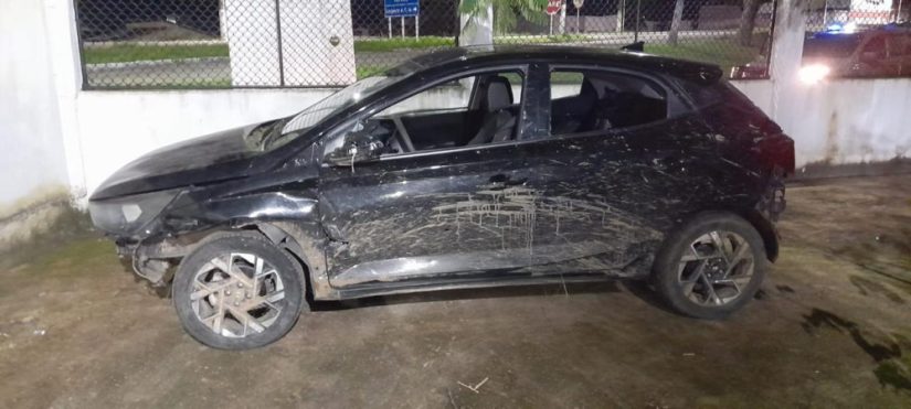 Ipiaú: Homem em fuga com veículo roubado morre em confronto com policiais militares