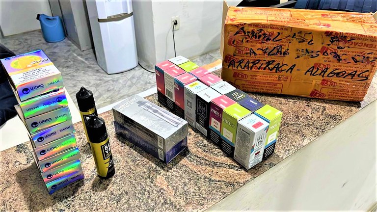 Cigarros eletrônicos contrabandeados são apreendidos na BR 116 em Feira de Santana