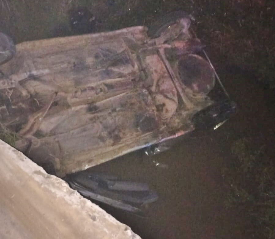 Acidente na estrada de Aiquara deixou 5 pessoas feridas Acidente na estrada de Aiquara deixou 5 pessoas feridas