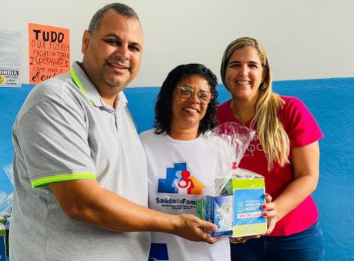 Prefeito Marcelo Pecorelli participou da entrega de kits aos Agentes Comunitários de Saúde