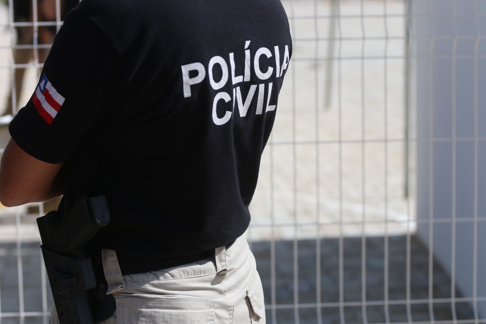 Homem que estuprou e engravidou a própria filha é capturado Homem que estuprou e engravidou a própria filha é capturado