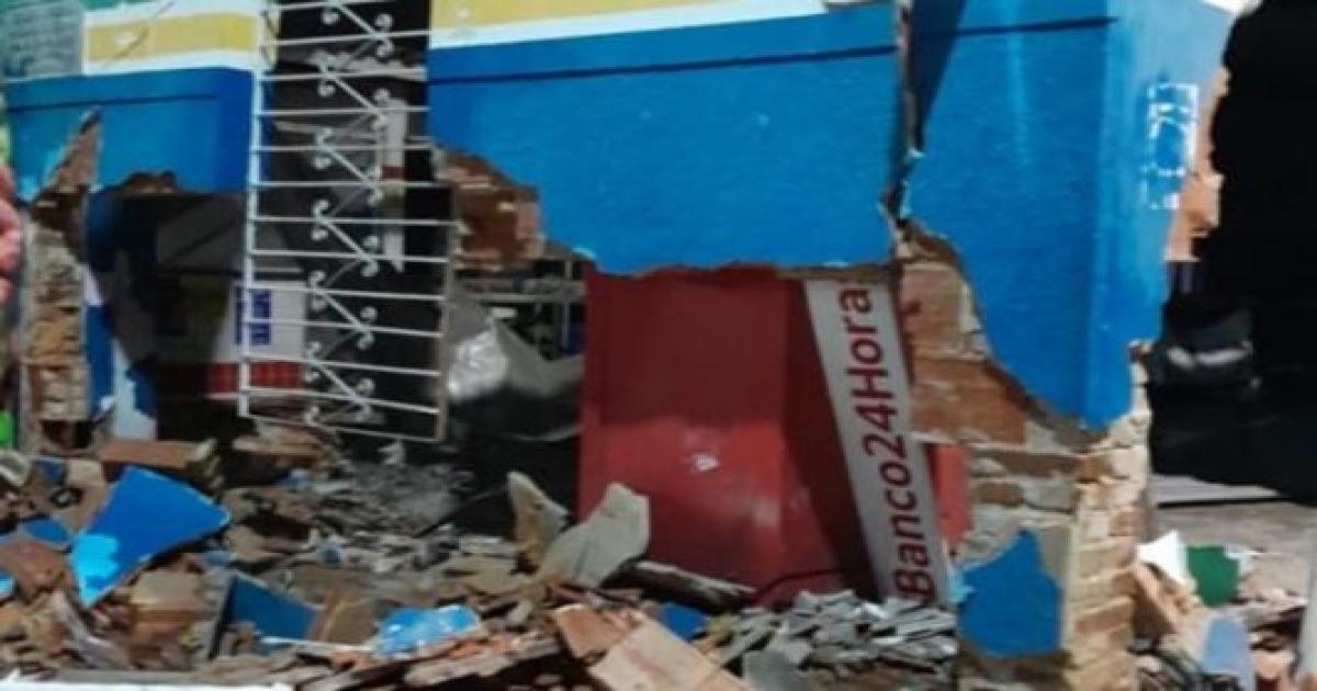 Bahia: Bandidos explodiram caixa eletrônico na madrugada deste domingo
