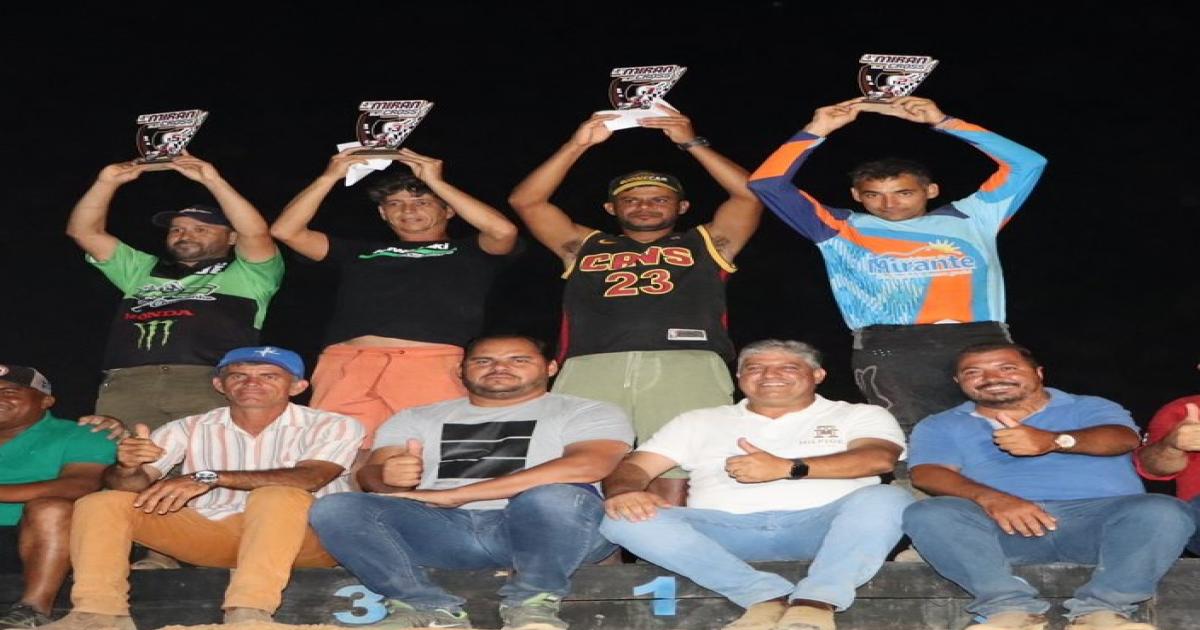 Piloto jequieense garante dois pódios em competição de motocross na cidade de Mirante