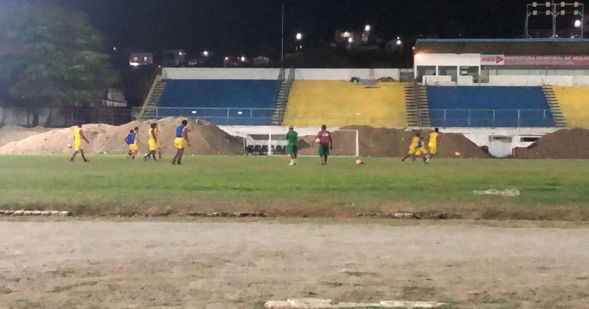 Jogadores da Seleção de Jequié estavam em greve por falta de pagamento