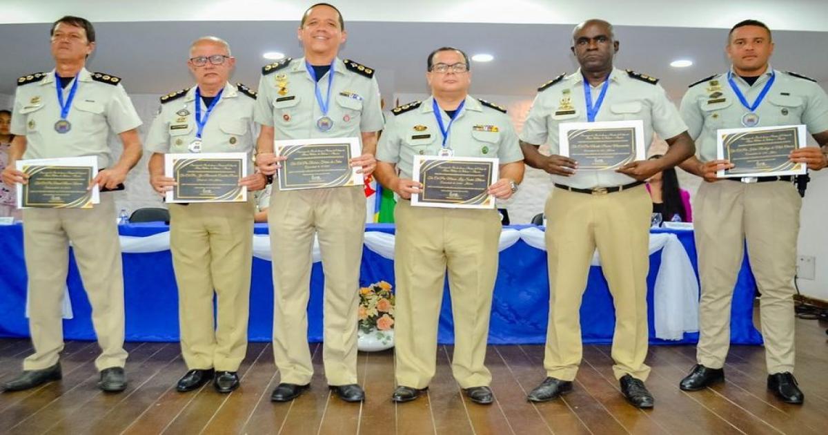 Comandante da CIPRV Itabuna recebe comenda do mérito