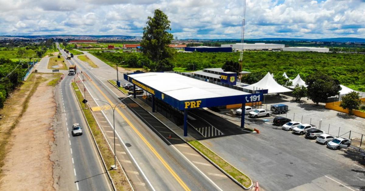 Motorista é preso por agredir, ameaçar e injuriar cidadão no posto da PRF em Vitória da Conquista