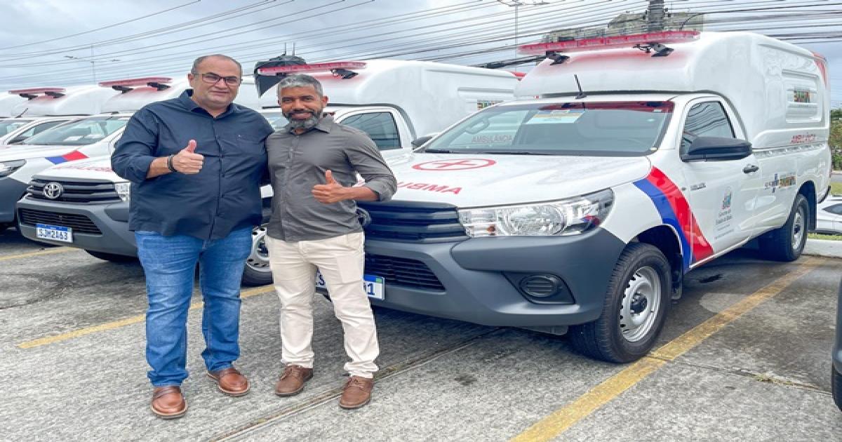 Hassan entrega ambulância para ampliar Tratamento Fora de Domicílio em Jequié