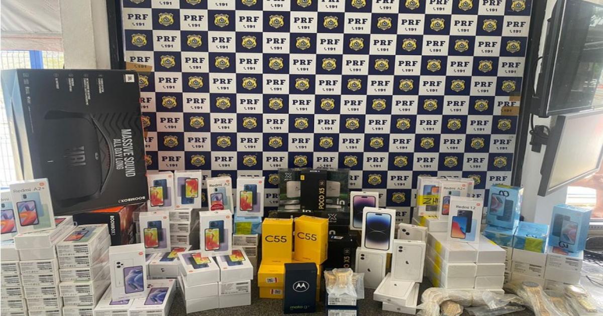 PRF apreende carga de celulares e eletrônicos durante abordagem a veículo de carga em Jequié