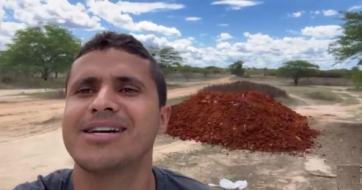TCM MANDA PREFEITO DE SERRA DO RAMALHO RETIRAR PUBLICAÇÕES AUTOPROMOCIONAIS