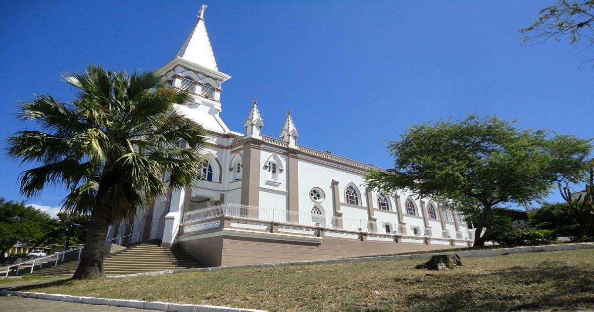 Leur Lomanto Junior anuncia reforma da Praça da Catedral de Santo Antônio