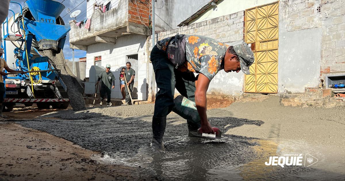 Programa de modernização urbana segue acelerado e Prefeitura de Jequié contempla novas ruas com pavimentação em concreto usinado