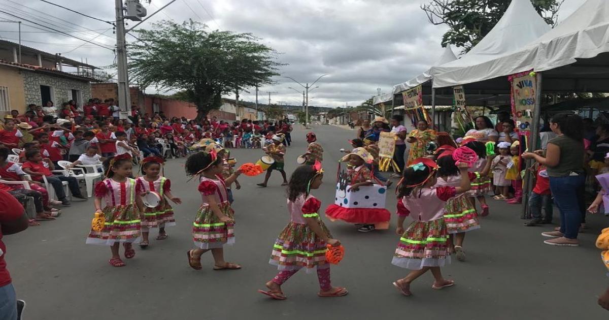 Dia do Folclore foi comemorado com festa em Lafaiete Coutinho