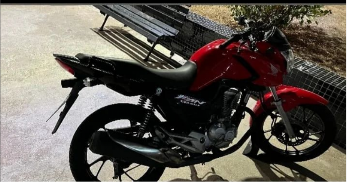 Vítima encontra moto roubada na internet e se passa por comprador