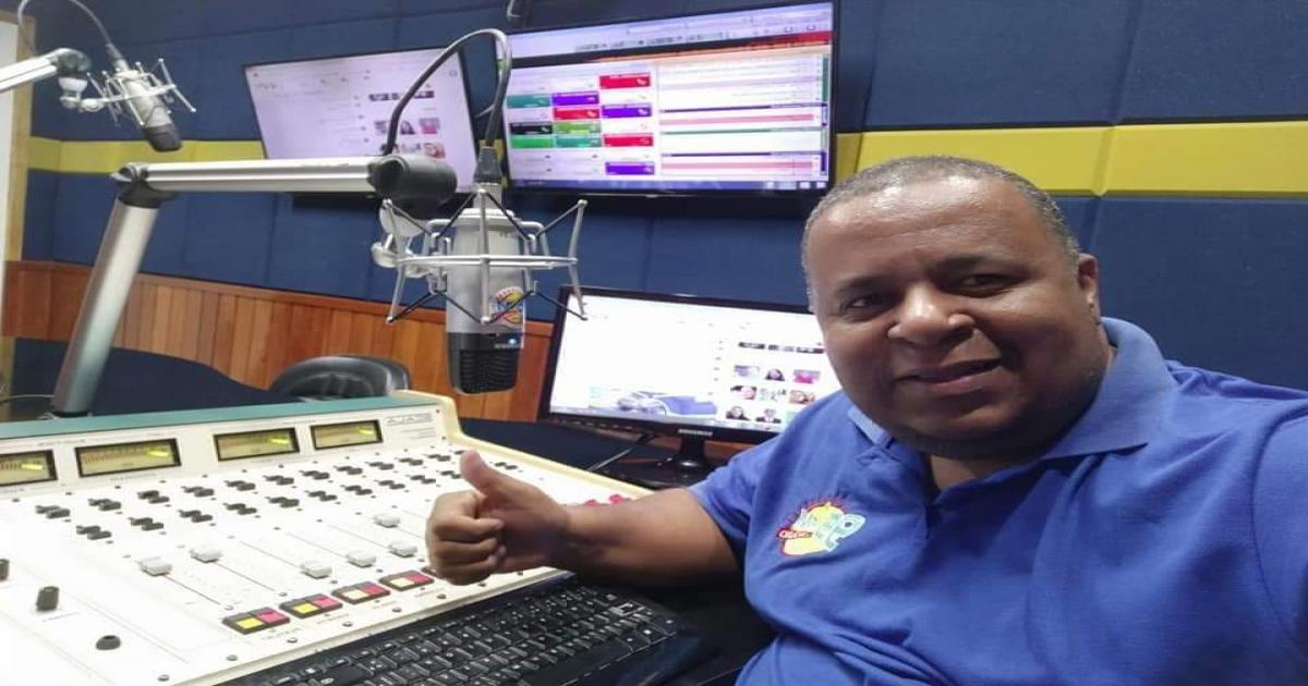 Radialista Elton Bispo confirma pré- candidatura para vereador em Itagi.