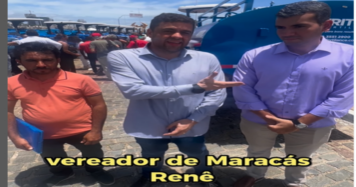 Vereador Ramom Fernandes participa de entrega de tratores e tanques-pipas junto ao Governo do Estado