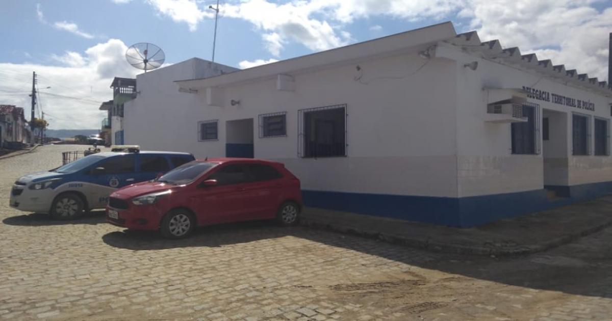 Policial civil foi esfaqueado ao cumprir mandado de prisão em Jitaúna