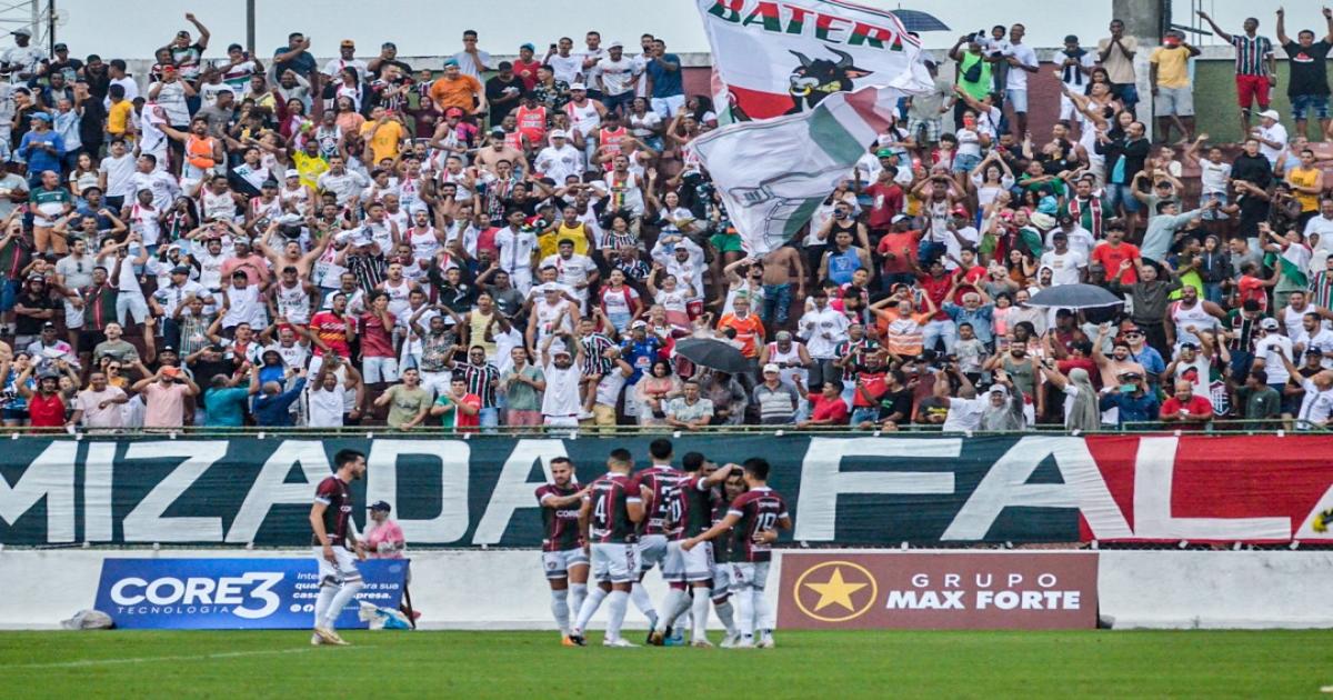 Fluminense de Feira assume a liderança da Série B