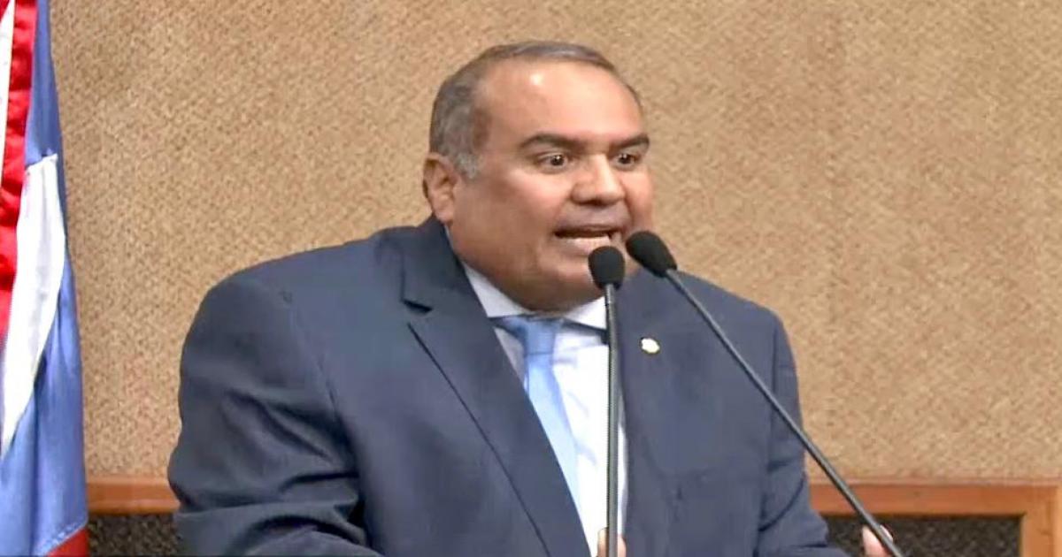 Sandro Régis critica manobra do governo para votar precatórios na calada da noite: um grande circo