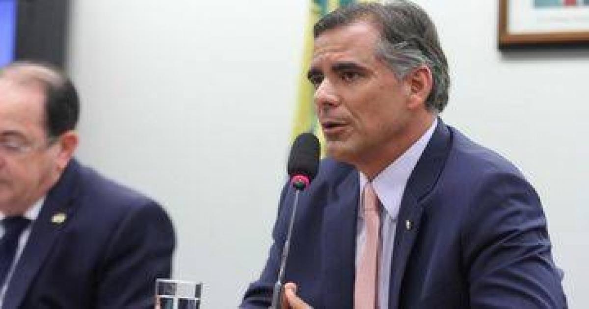 Nove deputados baianos assinam PEC que permite derrubada de decisões do STF