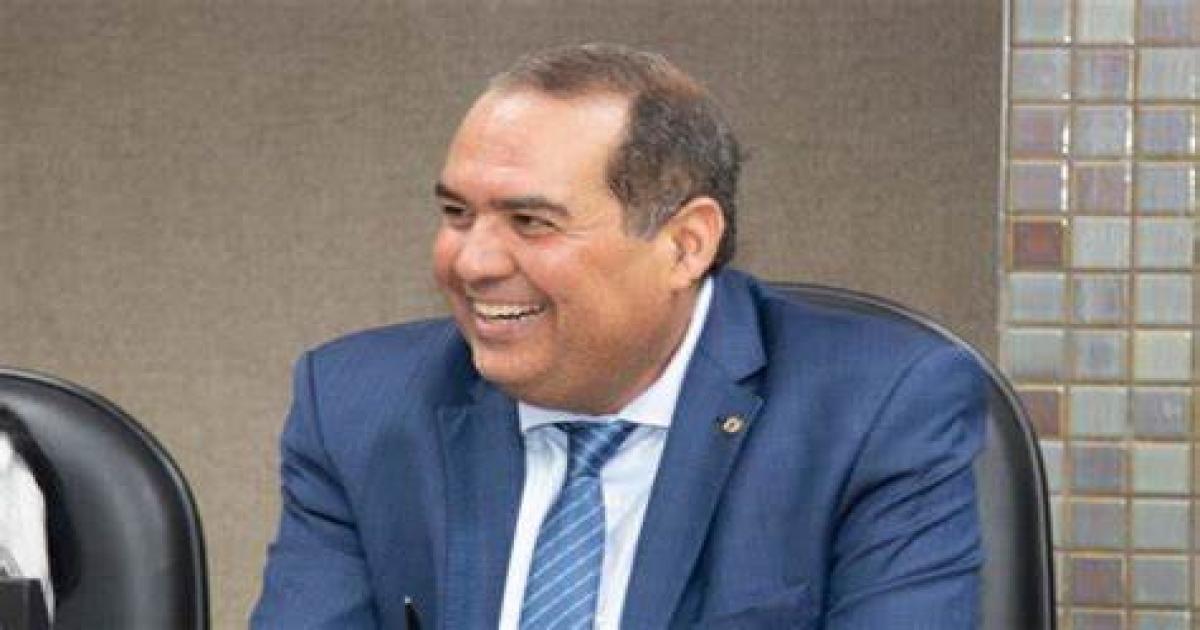 Sandro Régis critica Jerônimo e promete bloqueio da Oposição na ALBA pelo não pagamento das emendas e crê que ACM Neto será fiador na eleição de 2024
