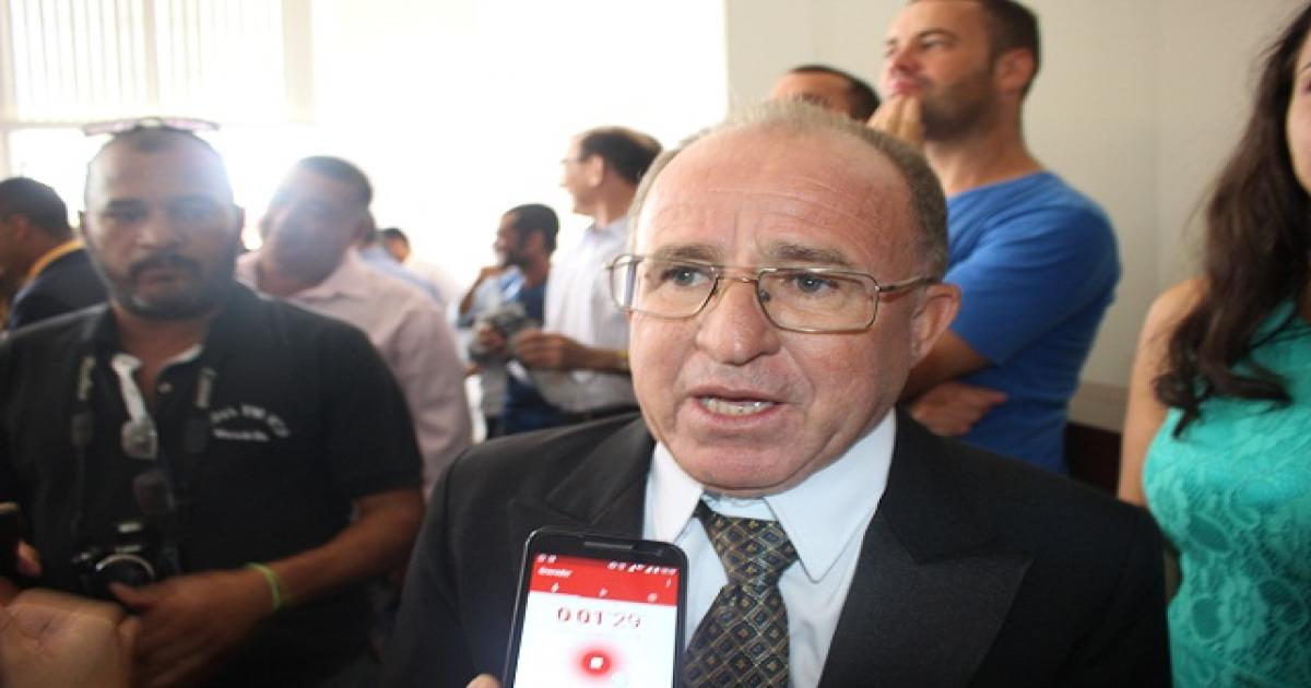 Maracás: Prefeito tenta buscar soluções para resolver o impasse em Porto Alegre