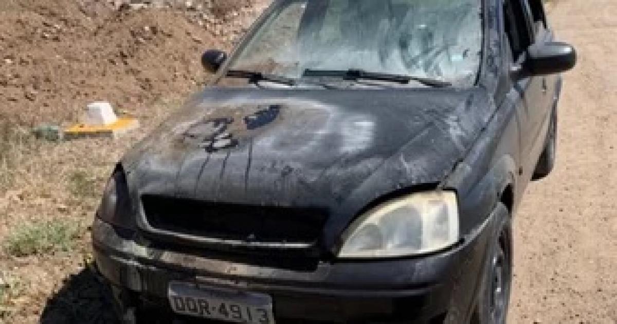 Cantora jequieense pede ajuda na internet para recuperar carro destruído pelo fogo