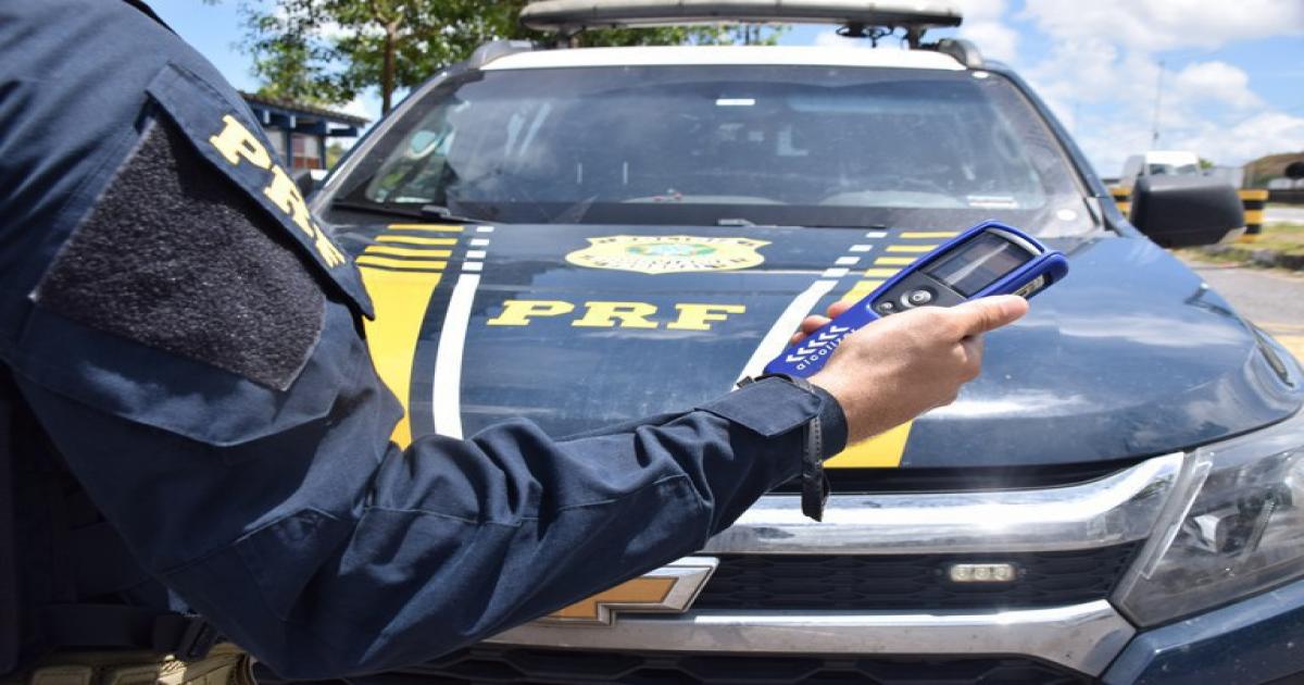 Motociclista alcoolizado se envolve em acidente, foge de abordagem e acaba preso na BR 330