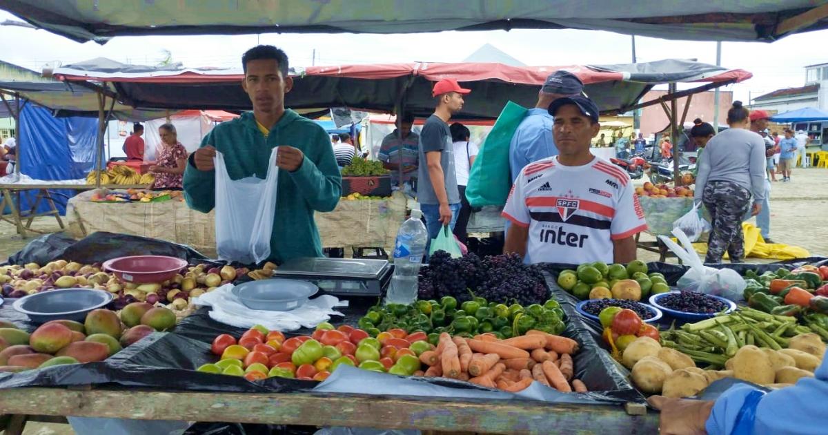 POPULAÇÃO DO KM100 COMEMORA O RETORNO DA FEIRA LIVRE AOS DOMINGOS NO DISTRITO SERRANA EM BREJÕES.