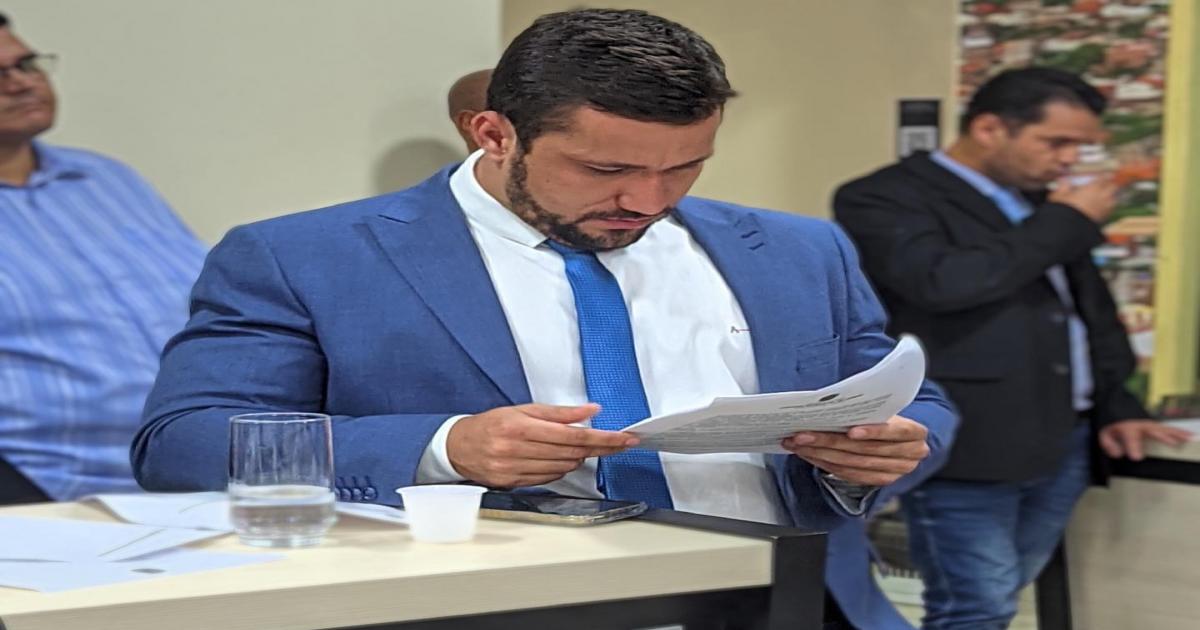 Vereador Bui Bulhões reivindicou da Embasa ampliação da rede de água no Distrito de Fazenda Velha